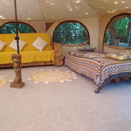 Tente Safari Lodge Dans Foret Luxuriante Vielle-Tursan Kültér fotó