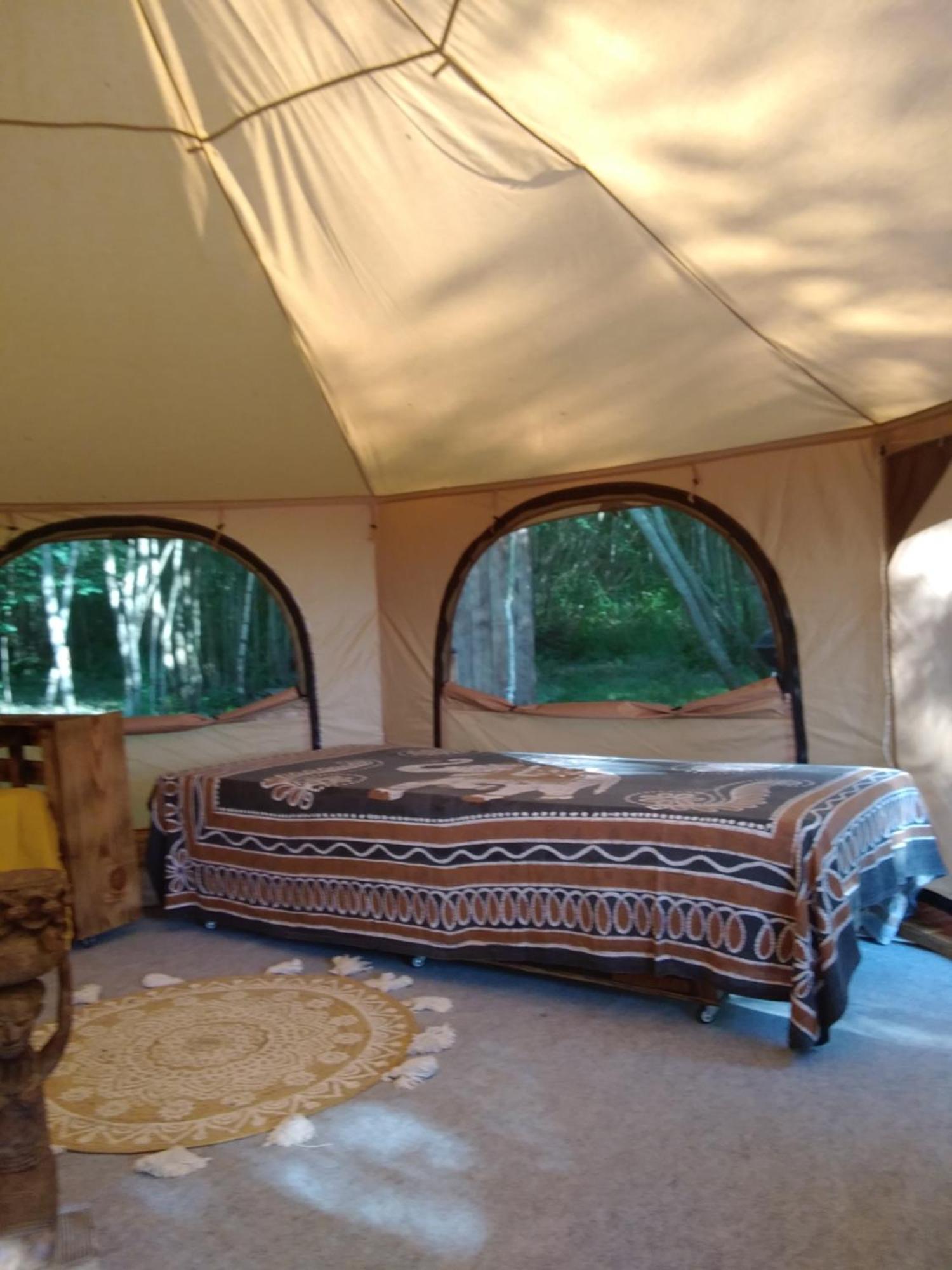 Tente Safari Lodge Dans Foret Luxuriante Vielle-Tursan Kültér fotó